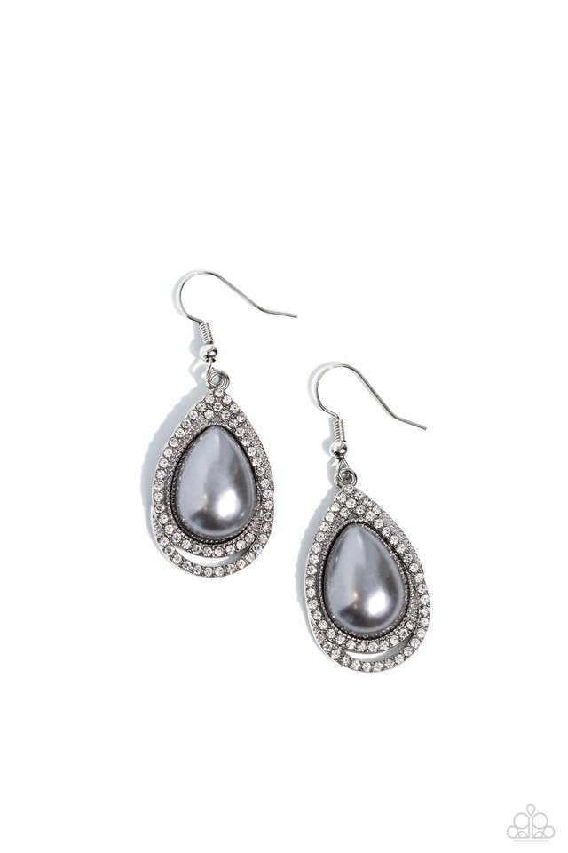 Effortless Elegance - Silver - Paparazzi Earring Image