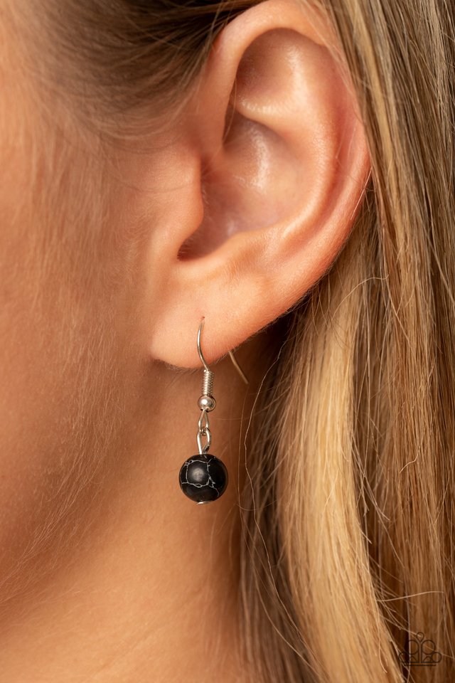 Mojave Moon - Black - Paparazzi Necklace Image