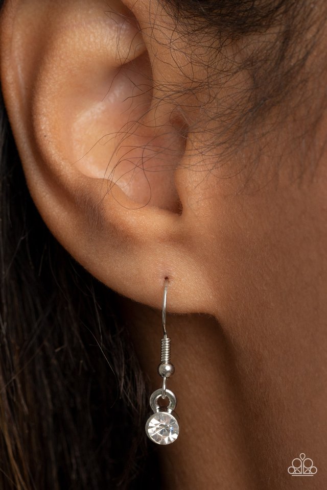 ���Radiant Ringleader - White - Paparazzi Necklace Image