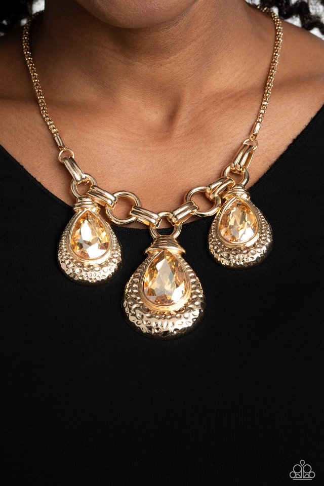 Built Beacon - Gold - Paparazzi Necklace Image