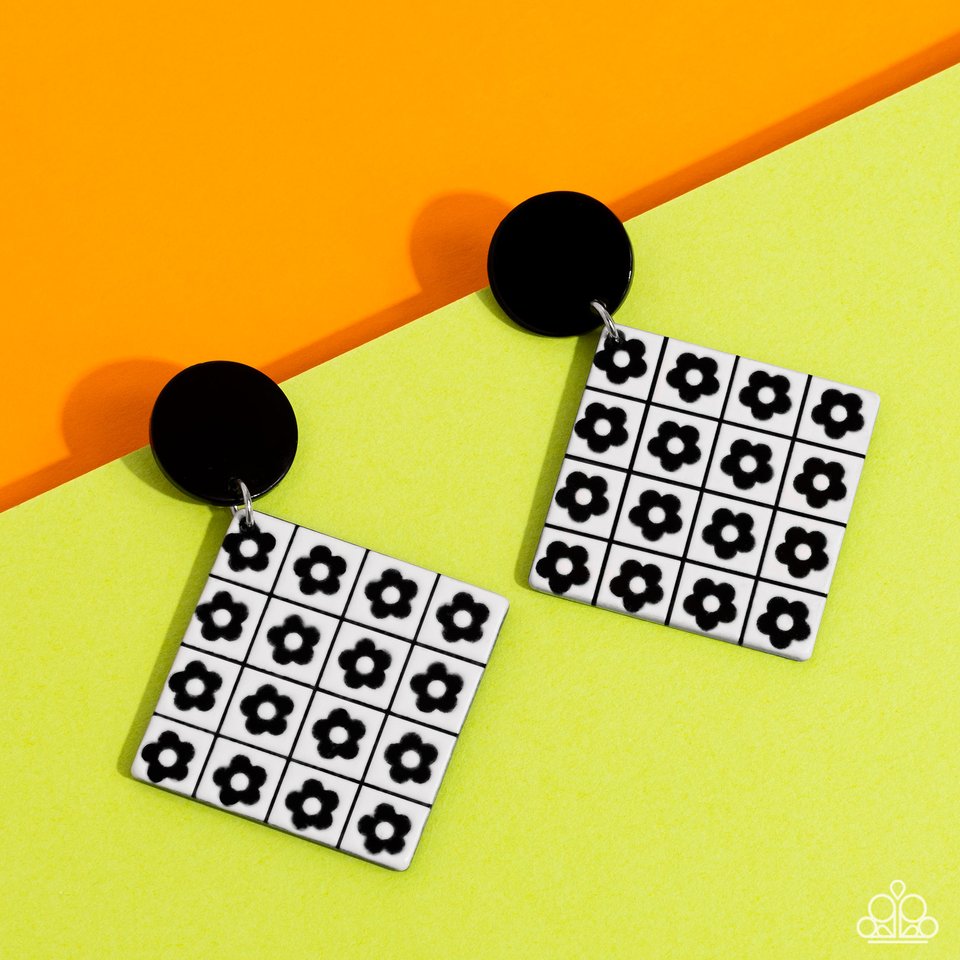 Vintage Vaudeville - Black - Paparazzi Earring Image