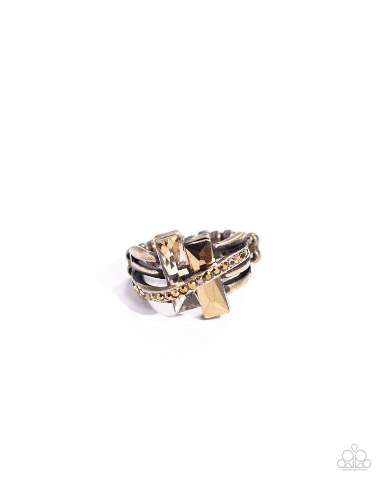 Dueling Difference - Brass - Paparazzi Ring Image