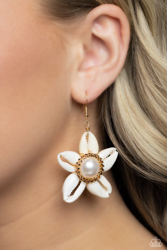 Say SEAS - Gold - Paparazzi Earring Image