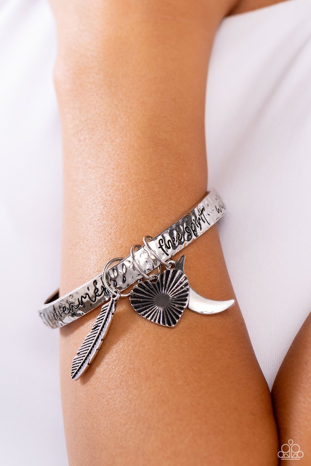 Free-Spirited Fantasy - Silver - Paparazzi Bracelet Image