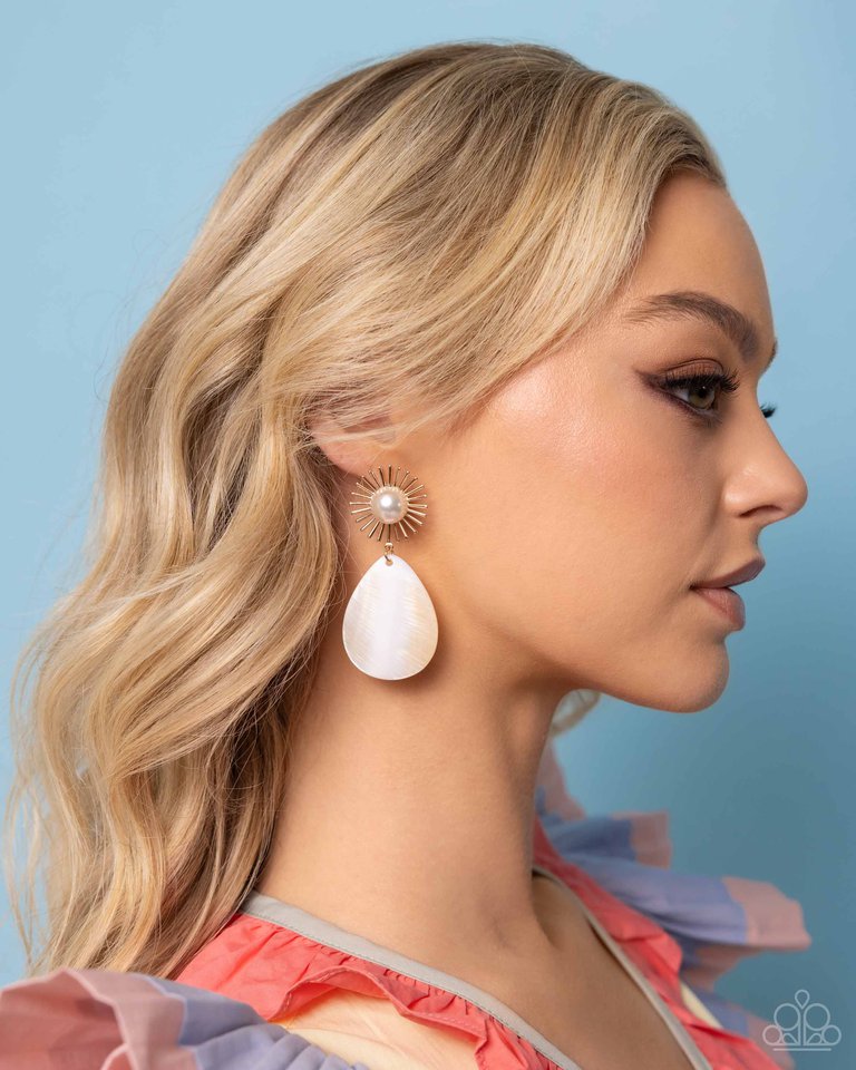 Sunburst Sophistication - Gold - Paparazzi Earring Image