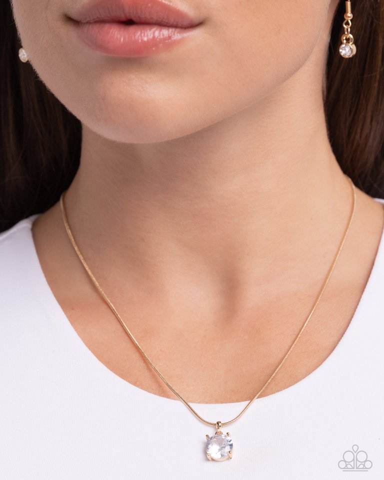Pronged Premiere - Gold - Paparazzi Necklace Image