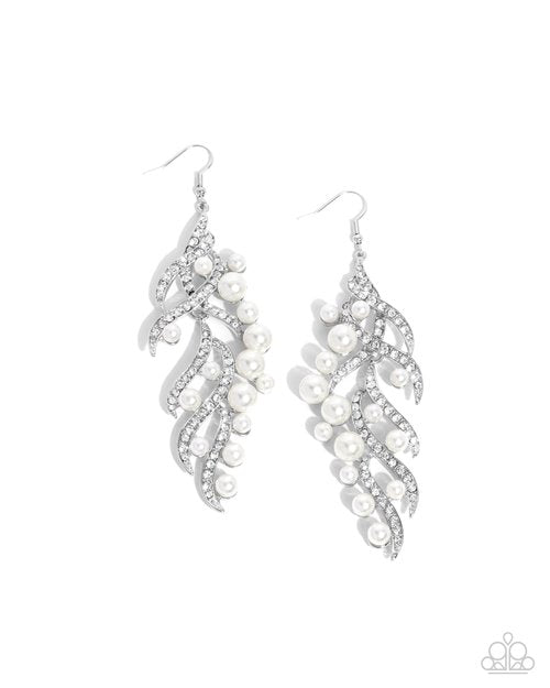 Flourishing Fancy - Paparazzi Earring Image