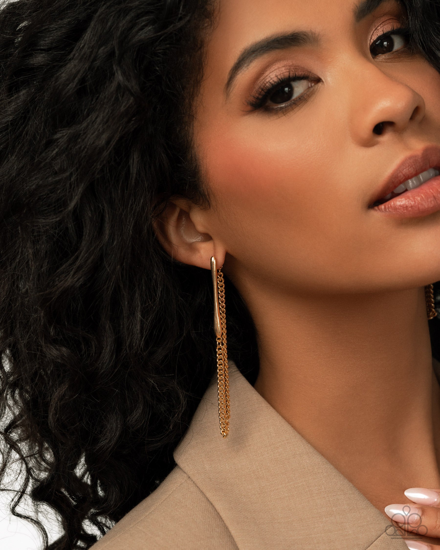 Trenchant Tease - Gold - Paparazzi Earring Image