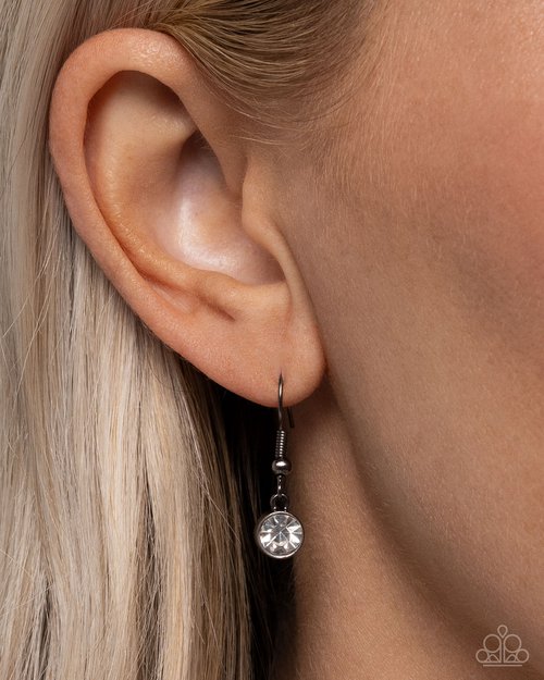 Brilliant Belonging - Black - Paparazzi Necklace Image