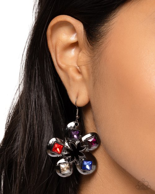 Circus Conservatory - Black - Paparazzi Earring Image