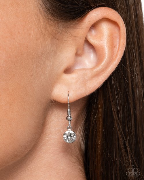 Vulnerable Vacation - Orange - Paparazzi Necklace Image