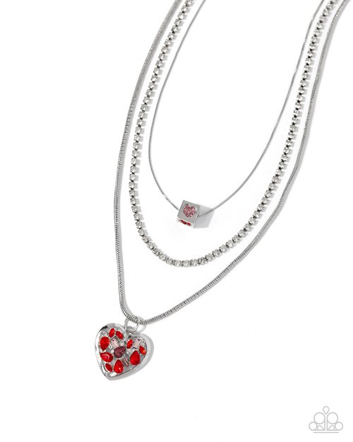 Seize the Sides - Paparazzi Necklace Image