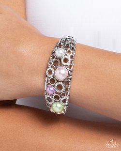 Cultured Confidence - Paparazzi Bracelet Image
