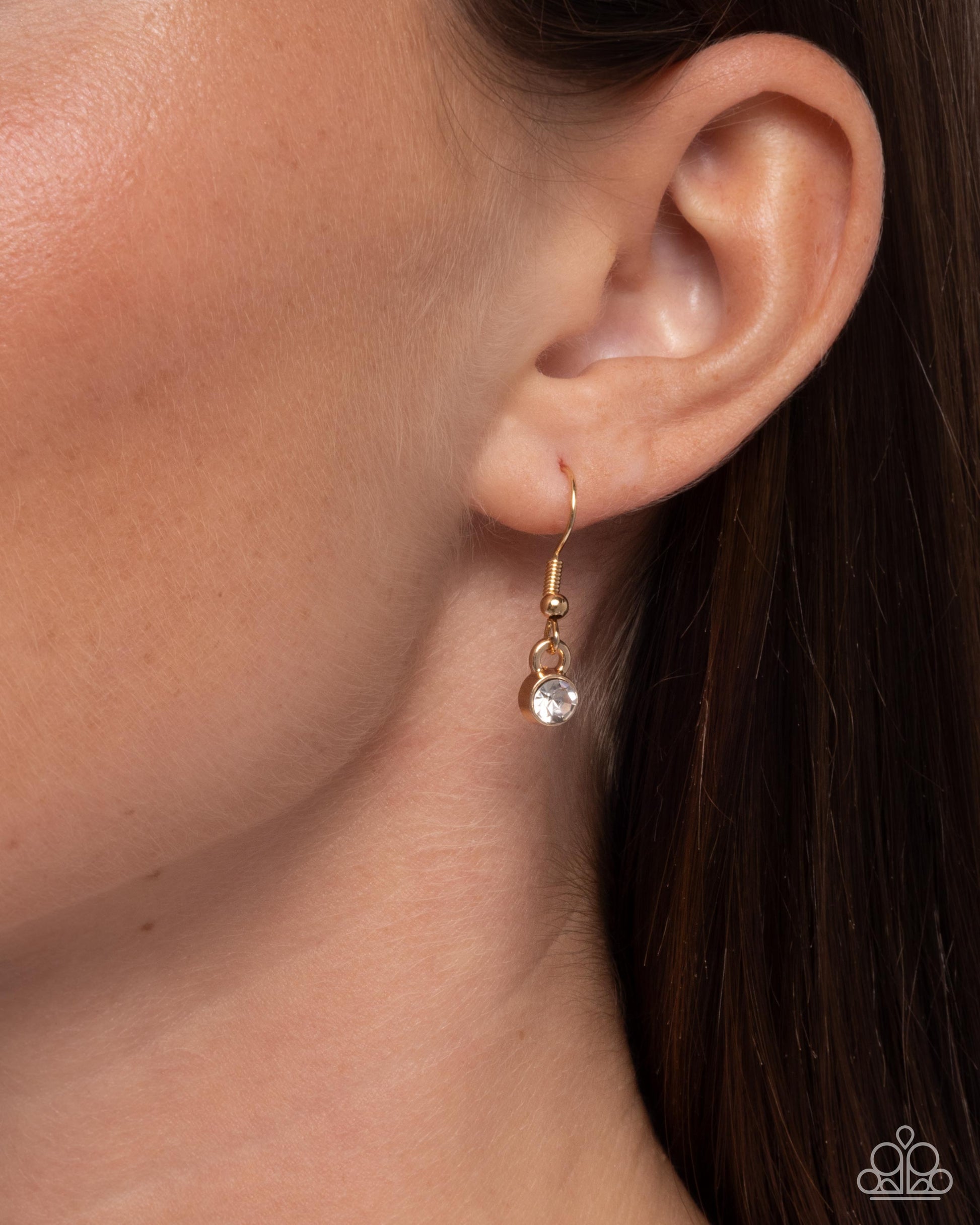 Graduated Glitter - Gold - Paparazzi Necklace Image