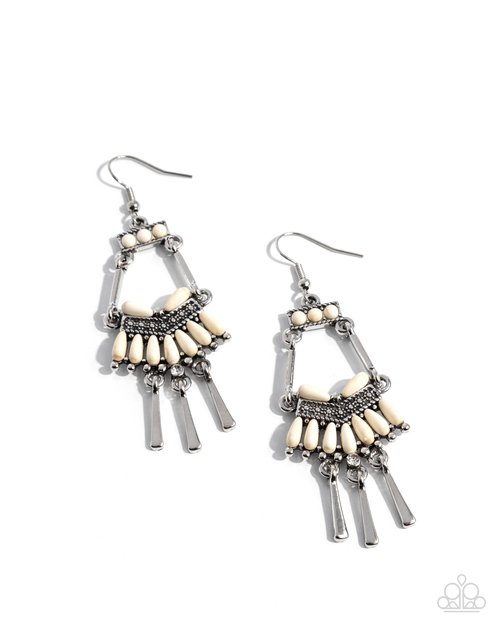 Trading Tradition - Paparazzi Earring Image