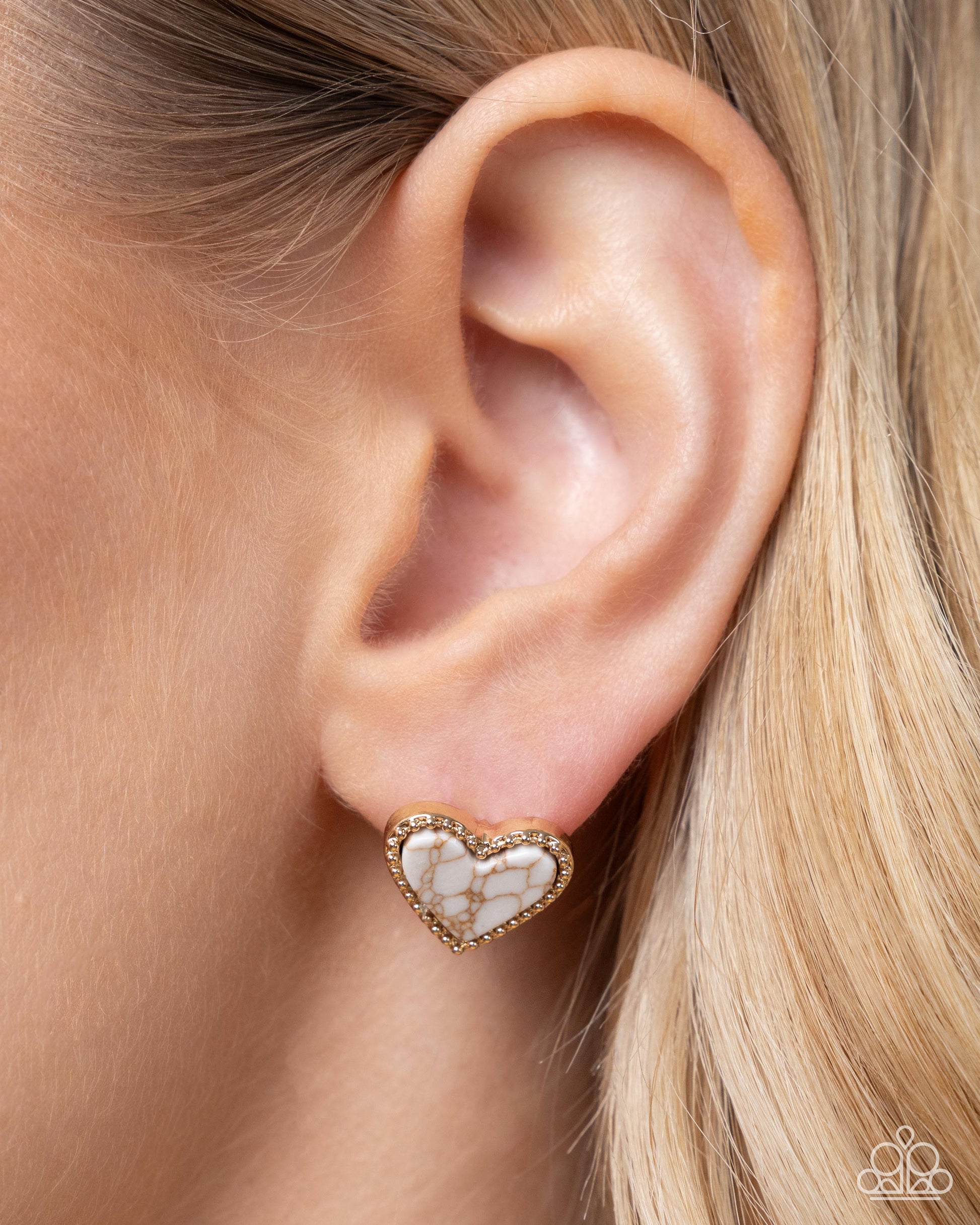 Courting Collection - Complete Look - Gold - Paparazzi Product Image