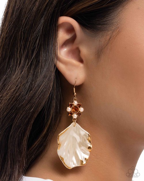 Coastal Candidate - Brown - Paparazzi Earring Image