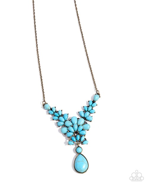 Haute Havoc - Brass - Paparazzi Necklace Image