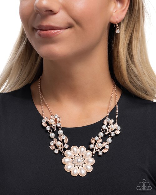 Sprouting Shimmer - Gold - Paparazzi Necklace Image