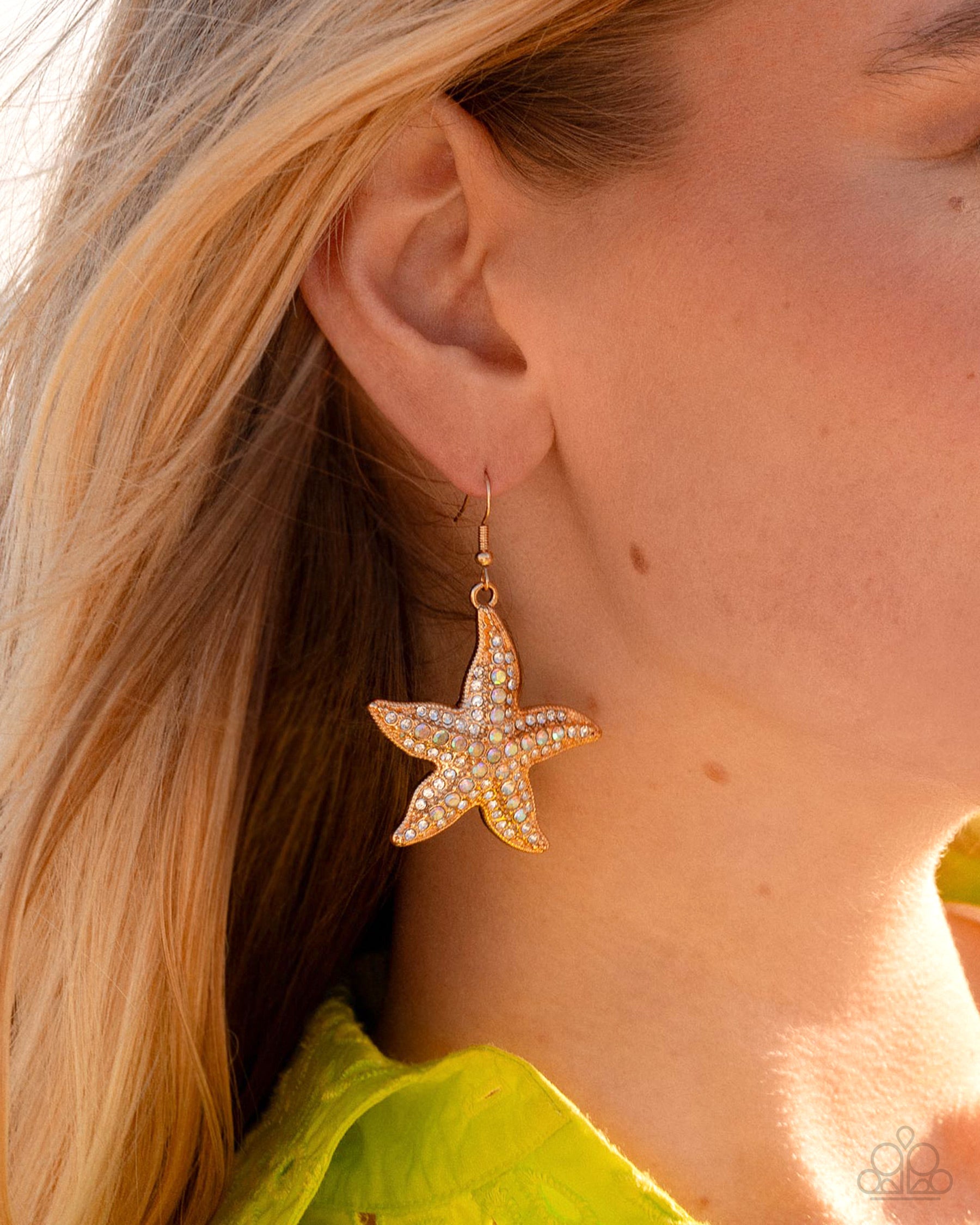 Starfish Spectacle - Gold - Paparazzi Earring Image