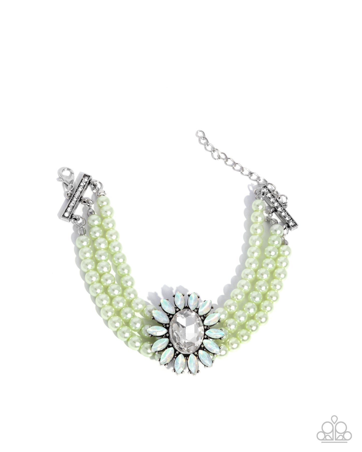Conscious Chic - Complete Look - Green - Paparazzi Product Image