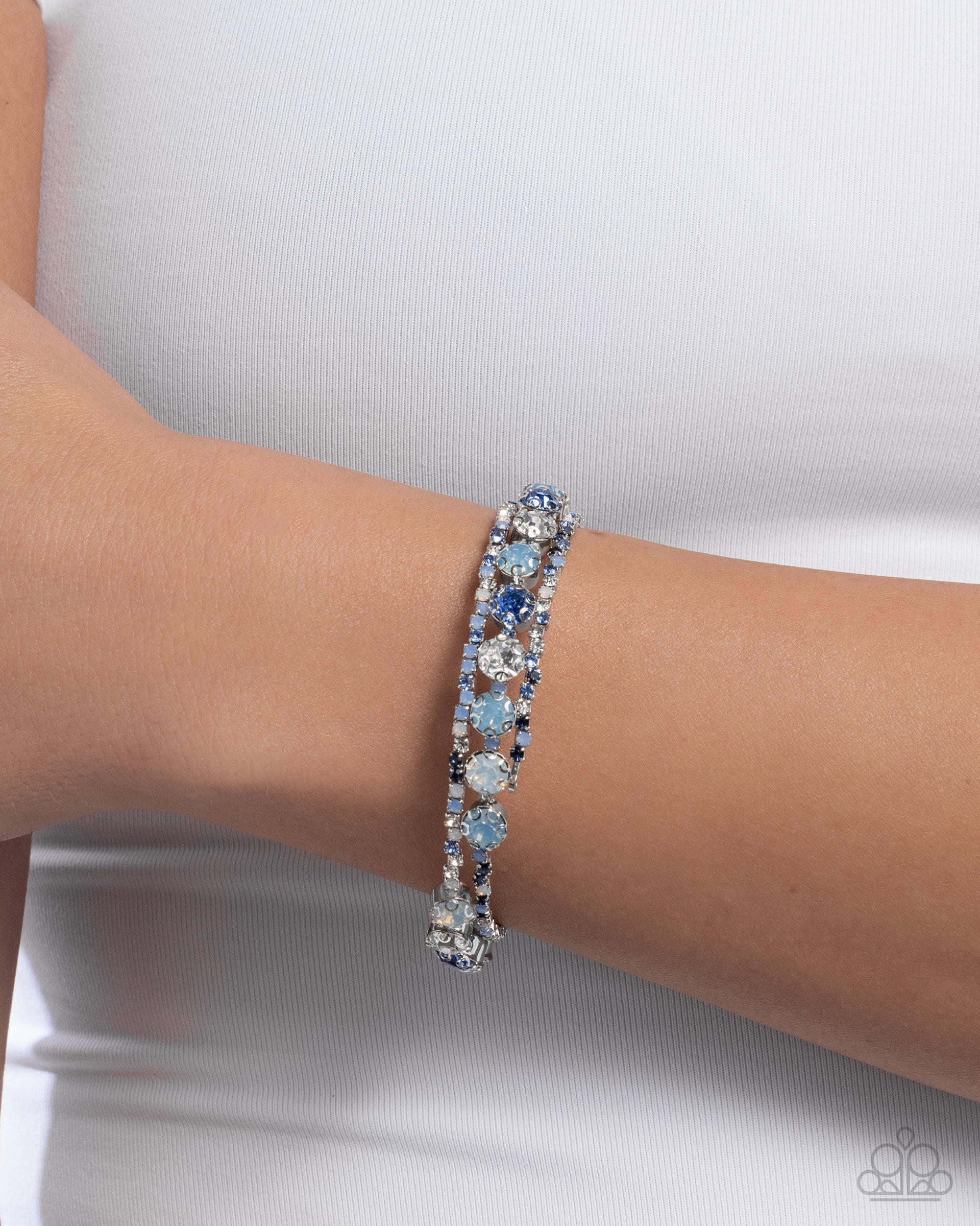 Shimmery Sample - Blue - Paparazzi Bracelet Image
