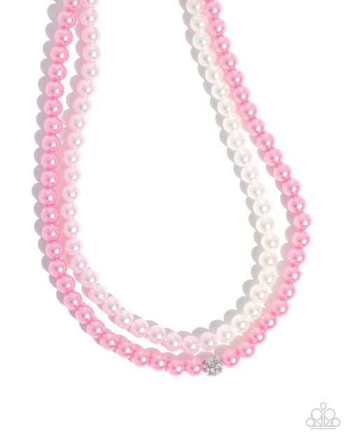 Pearly Paladin - Paparazzi Necklace Image