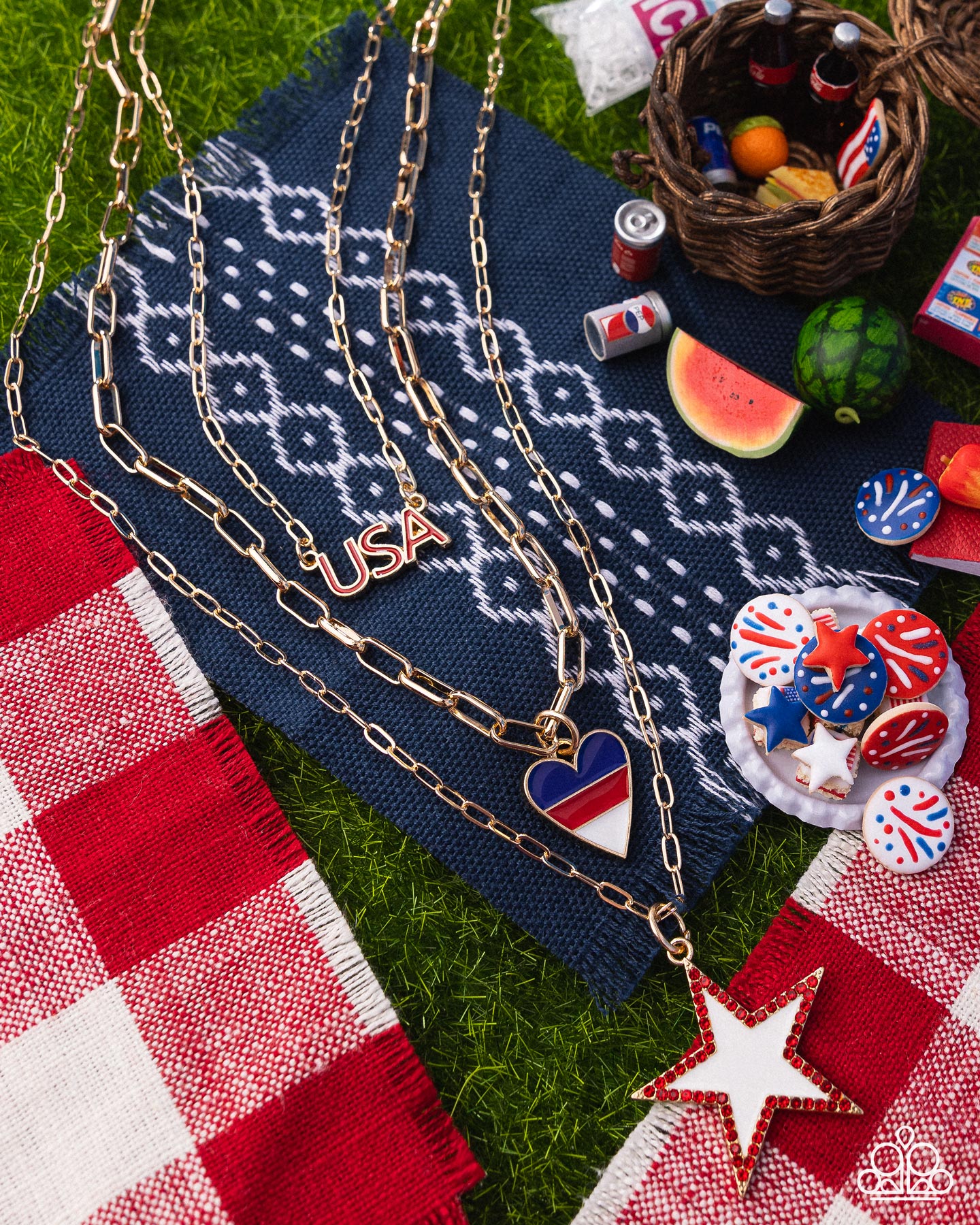 Unforgettable USA - Gold - Paparazzi Necklace Image