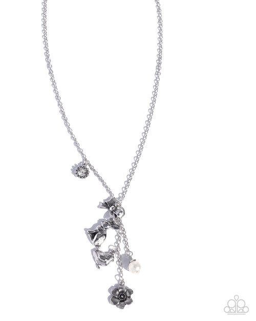 Easter Enthusiast - Paparazzi Necklace Image