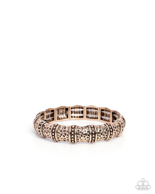 Hammered Homage - Gold - Paparazzi Bracelet Image