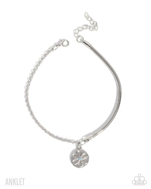 Glistening Growth - Paparazzi Bracelet Image