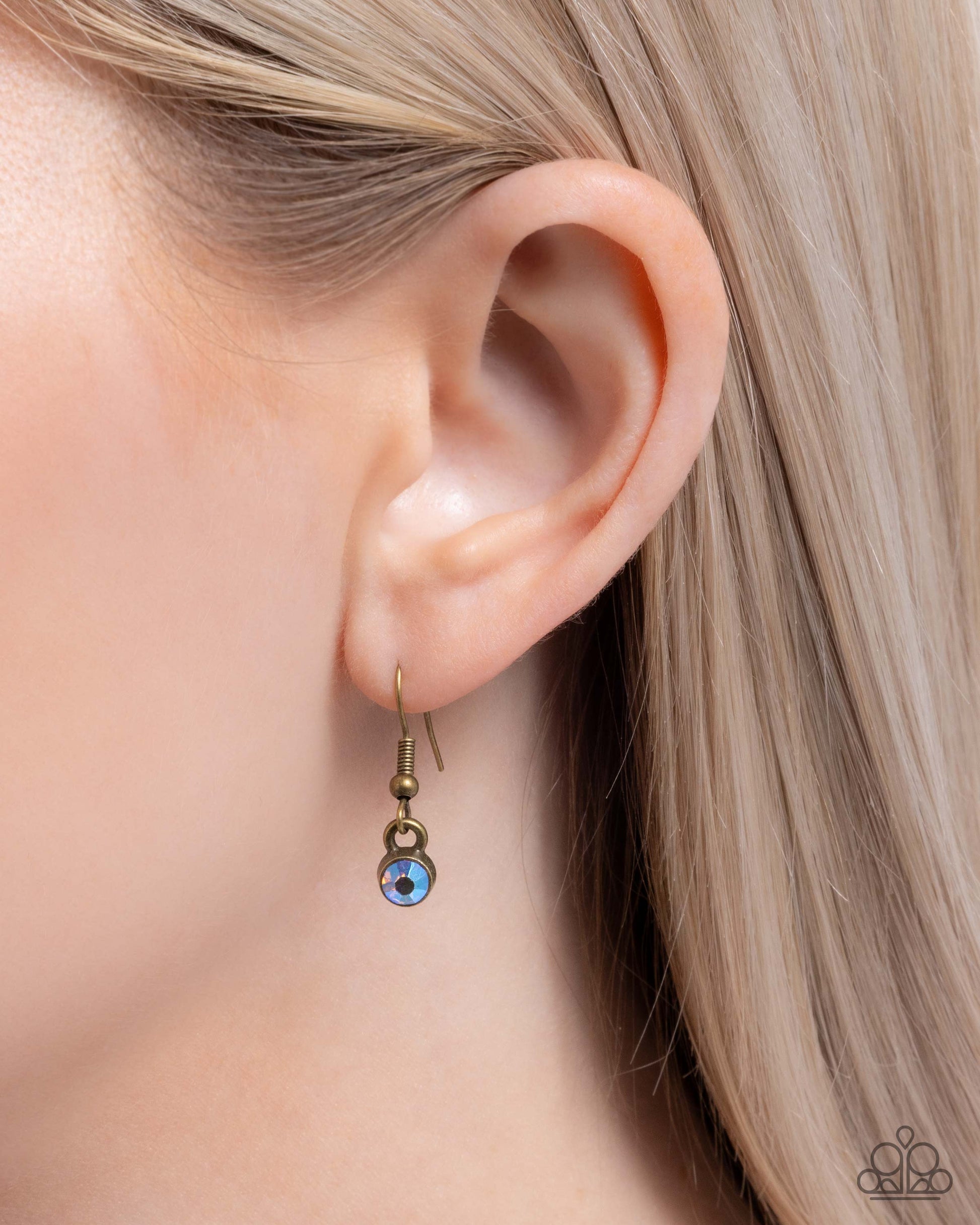 Teardrop Timeline - Brass - Paparazzi Necklace Image