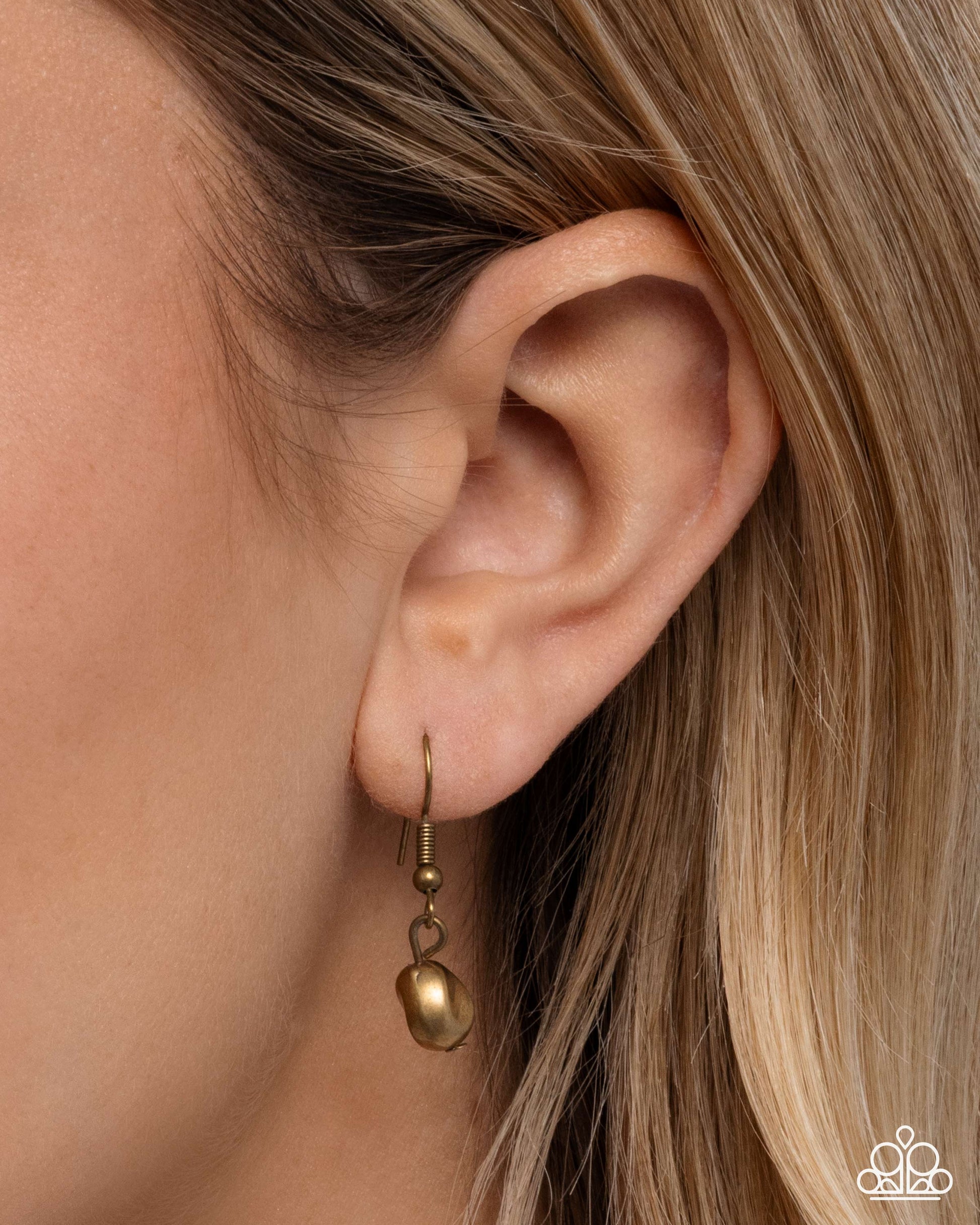 Sand Dollar Statement - Brass - Paparazzi Necklace Image