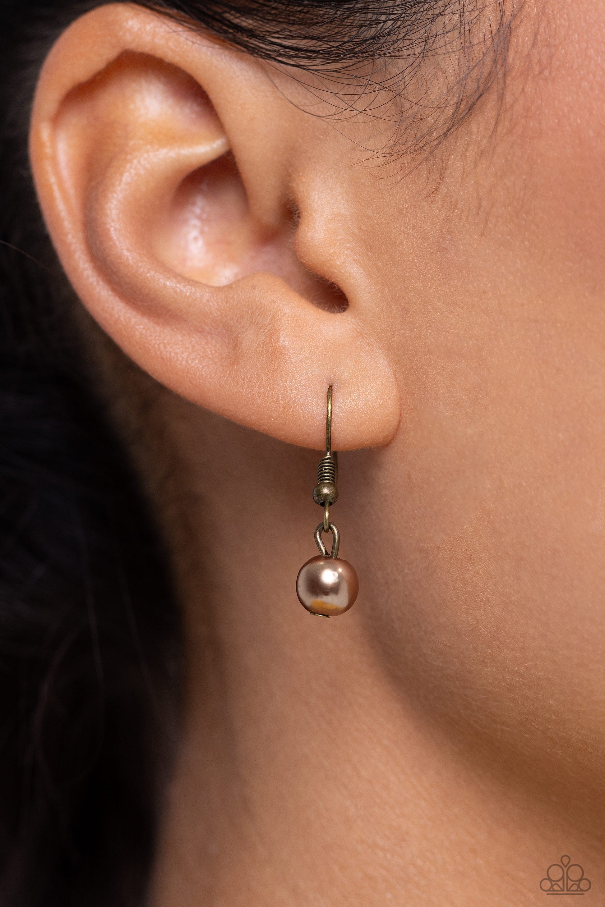 West Coast Welcome - Brass - Paparazzi Product Image