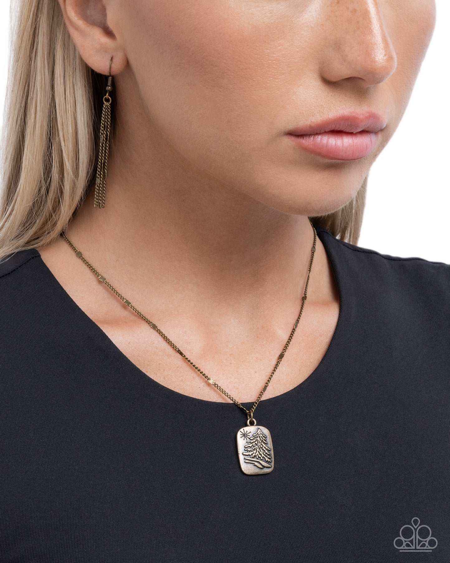 Pine Tree Prize - Brass - Paparazzi Necklace Image