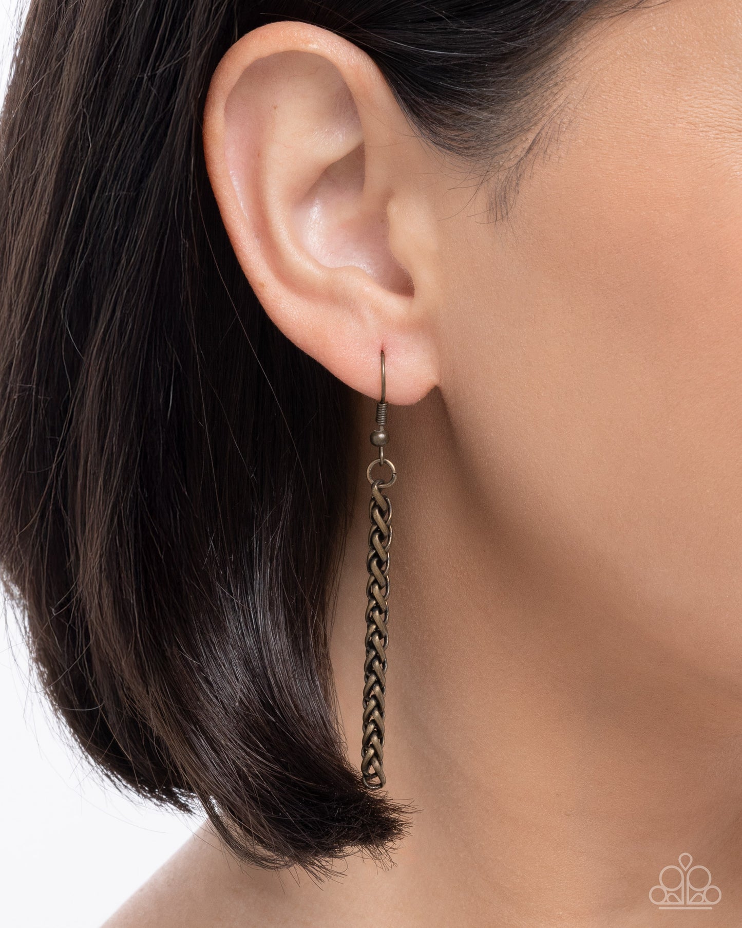 Curtain Certainty - Brass - Paparazzi Necklace Image