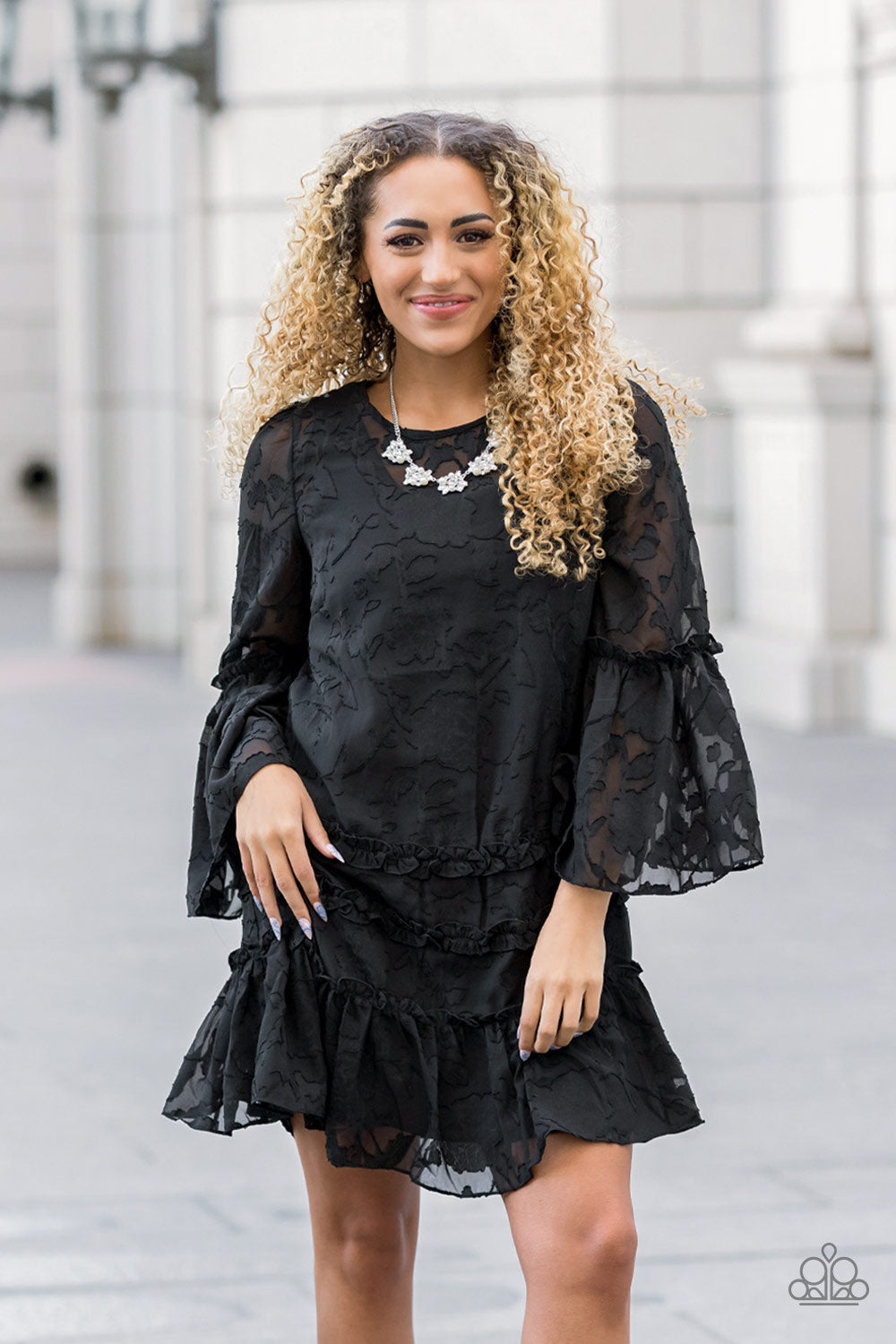 Paparazzi Necklace EMP Exclusive ~ HEIRESS of Them All - White