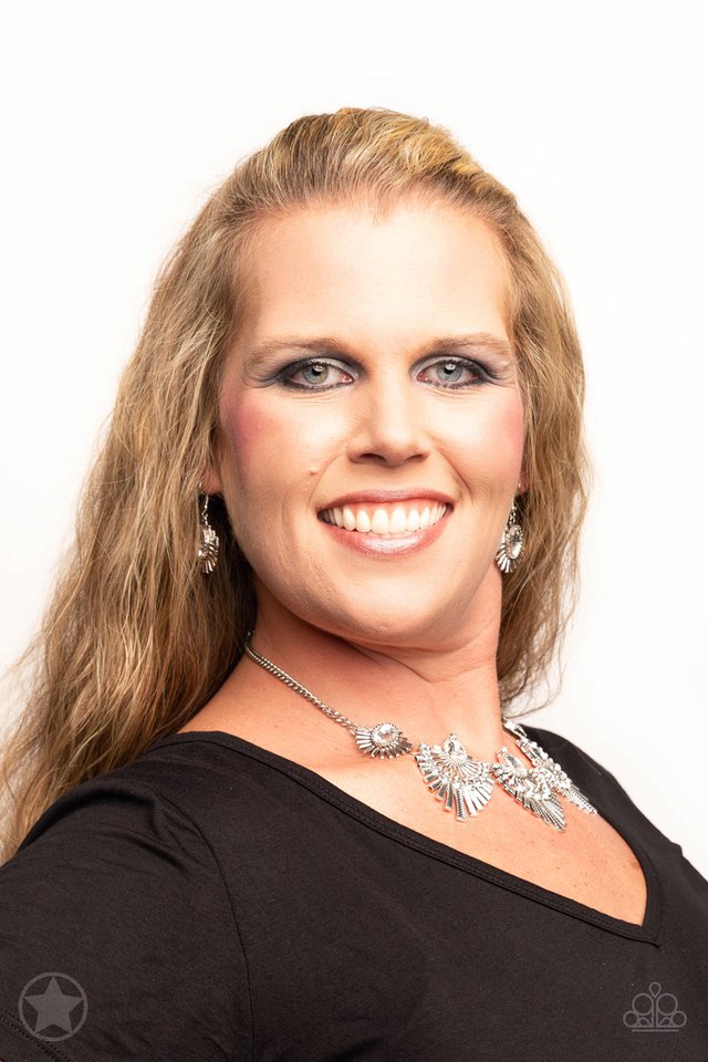 Miss YOU-niverse - Silver - Paparazzi Necklace Image