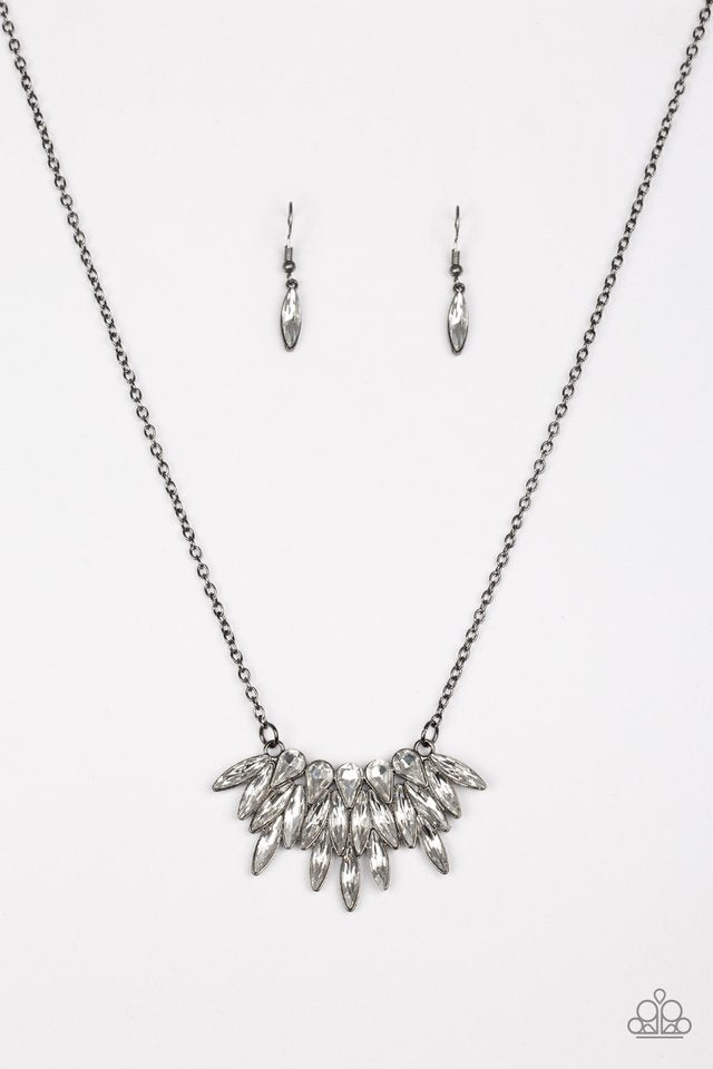 Paparazzi Necklace - Crowning Moment - Black