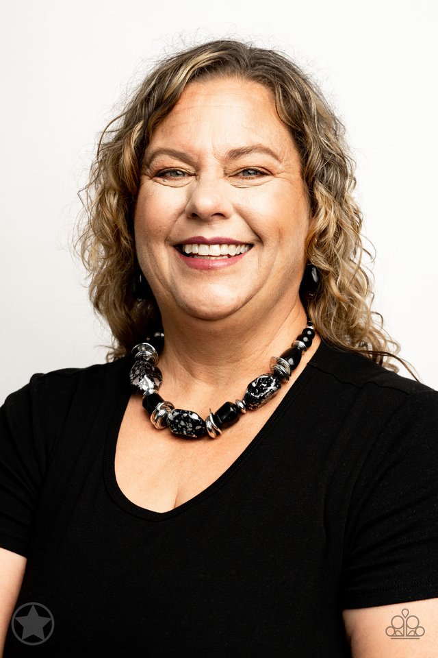 In Good Glazes - Black - Paparazzi Necklace Image