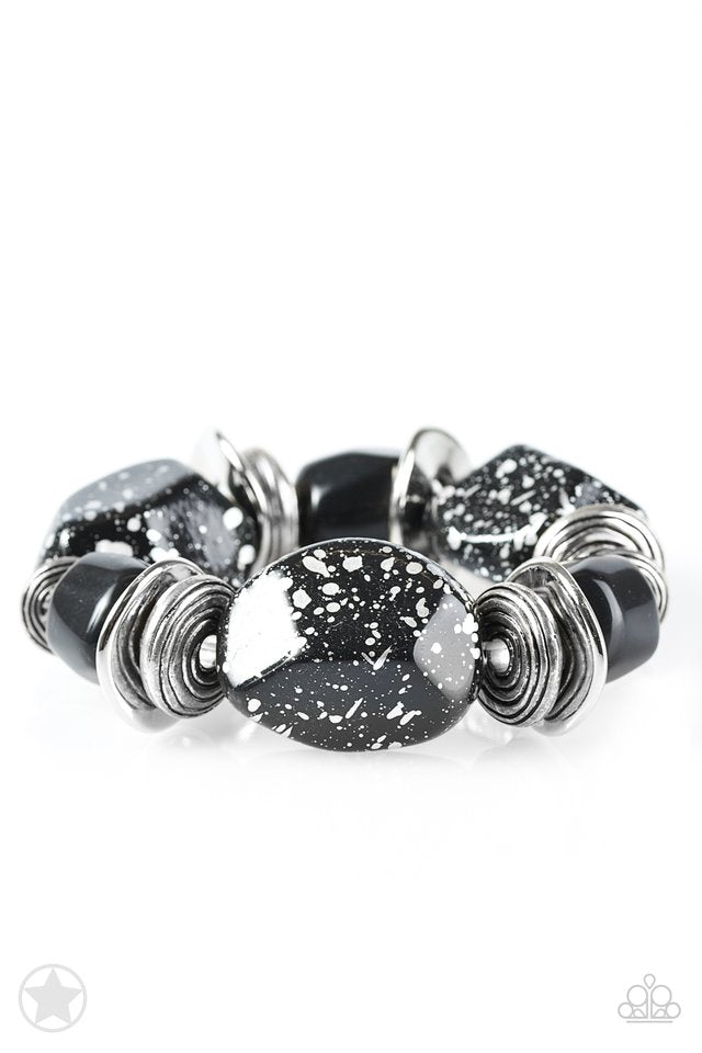 Glaze of Glory - Black - Paparazzi Bracelet Image
