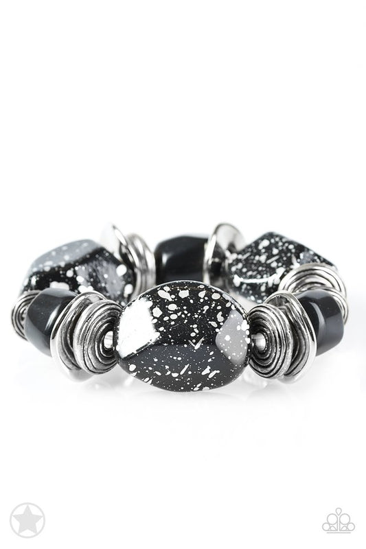 Glaze of Glory - Black - Paparazzi Bracelet Image