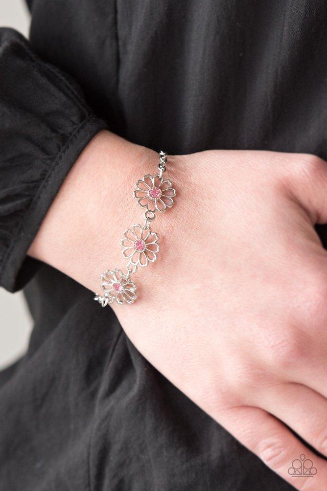 Paparazzi Bracelet - Dancing Daffodils - Pink