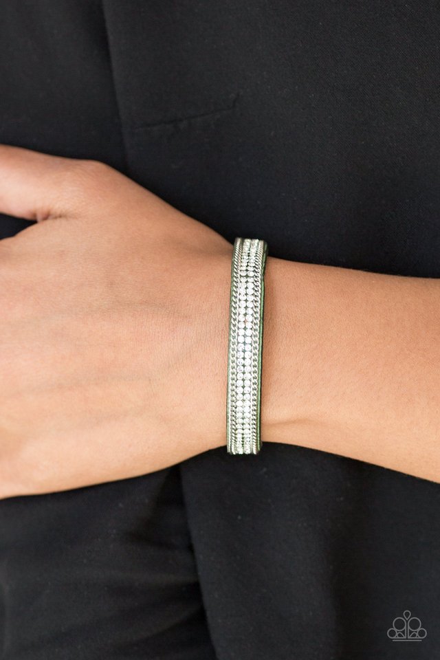 Babe Bling - Green - Paparazzi Bracelet Image