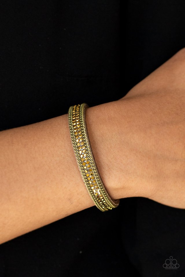 Babe Bling - Brass - Paparazzi Bracelet Image