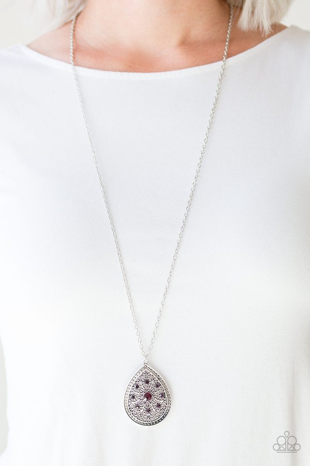 I Am Queen - Purple - Paparazzi Necklace Image
