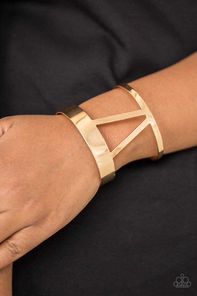 Rural Ruler - Gold - Paparazzi Bracelet Image
