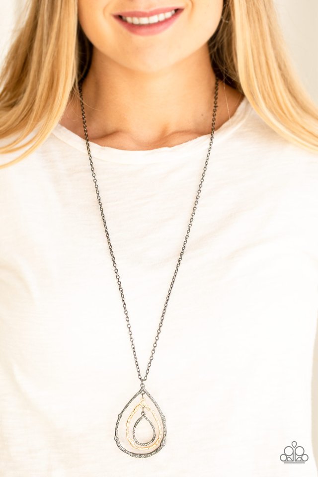 Going For Grit - Black - Paparazzi Necklace Image
