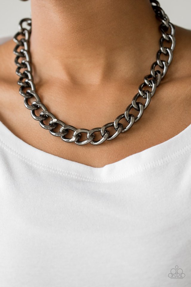 Heavyweight Champion - Black - Paparazzi Necklace Image