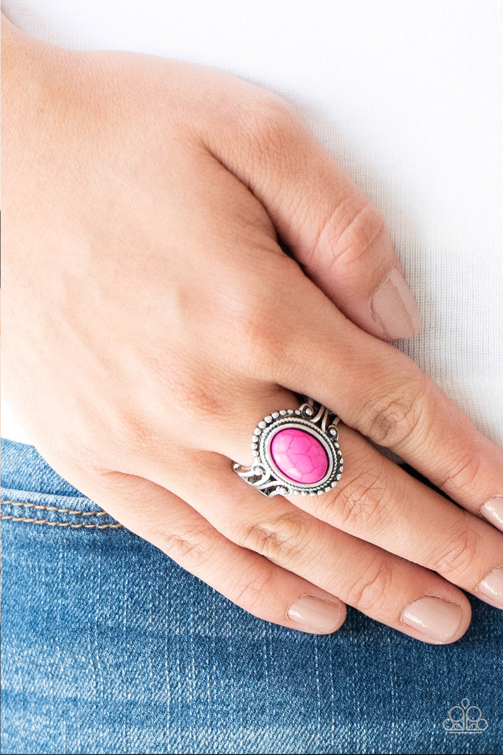 Paparazzi Ring ~ All The Worlds A STAGECOACH - Pink